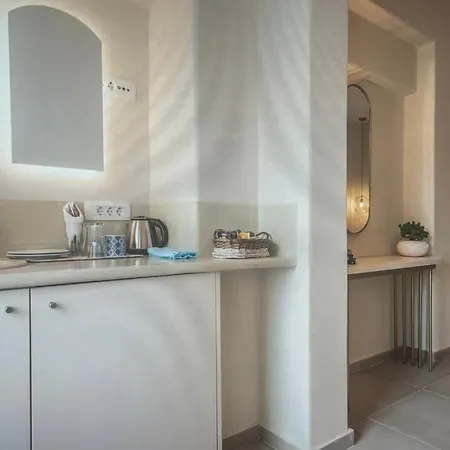 Golden Hour Hideaway - Santorini